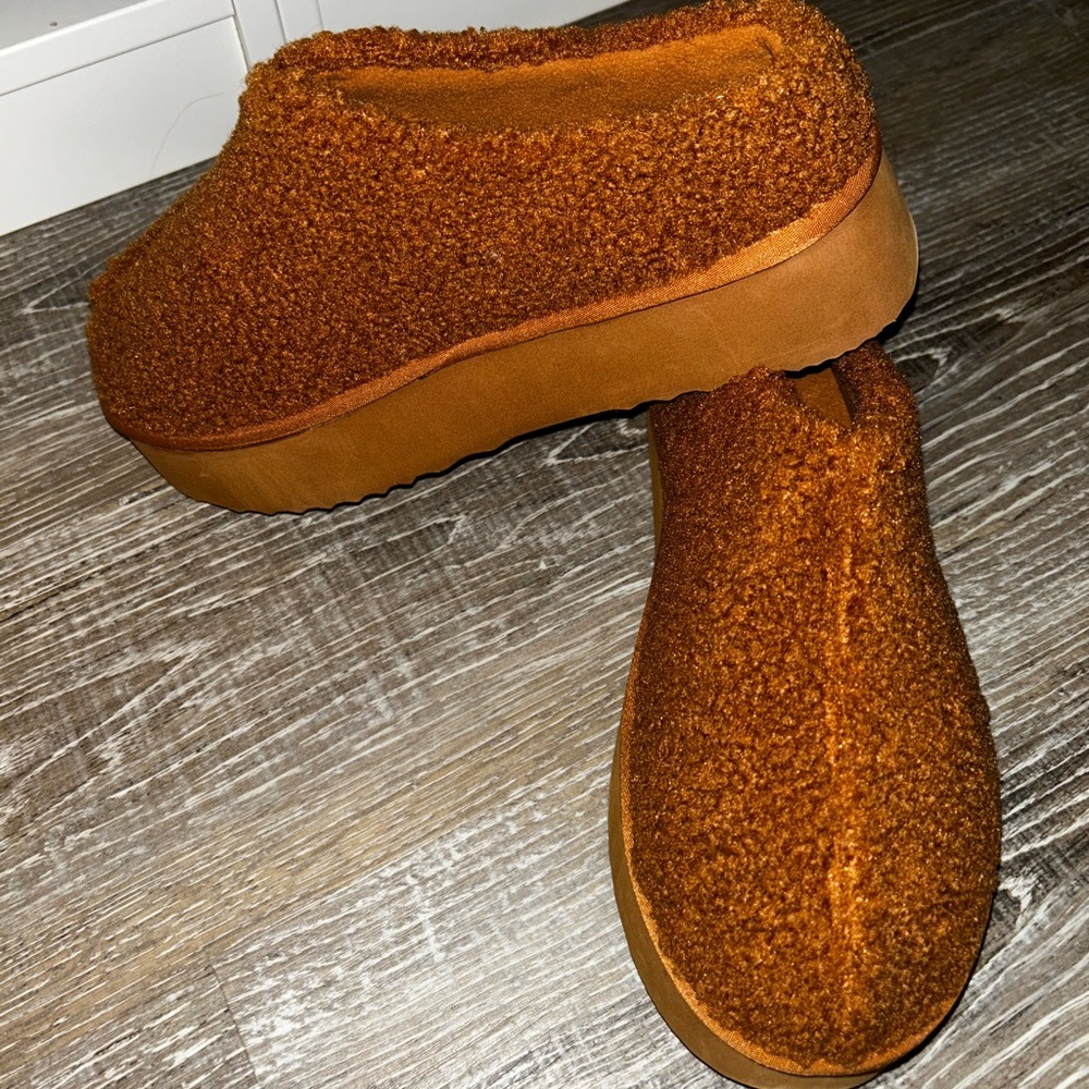 BEACH by Matisse Lowkey Scuff Womens Size Casual Slippers
Brown